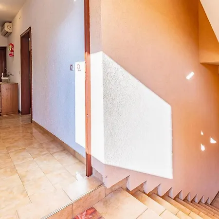 Gorgeous In With Kitchen Apartment Medulin