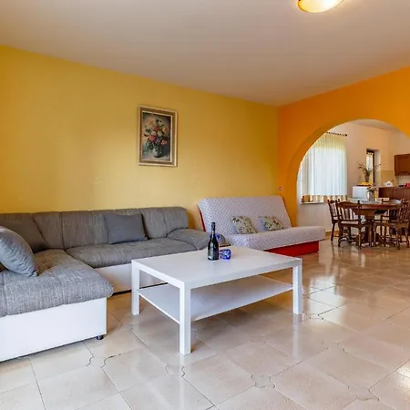Apartment Gorgeous In With Kitchen Medulin