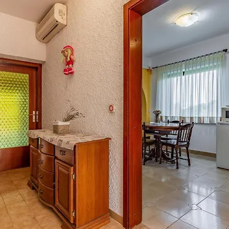 Gorgeous In With Kitchen Apartment